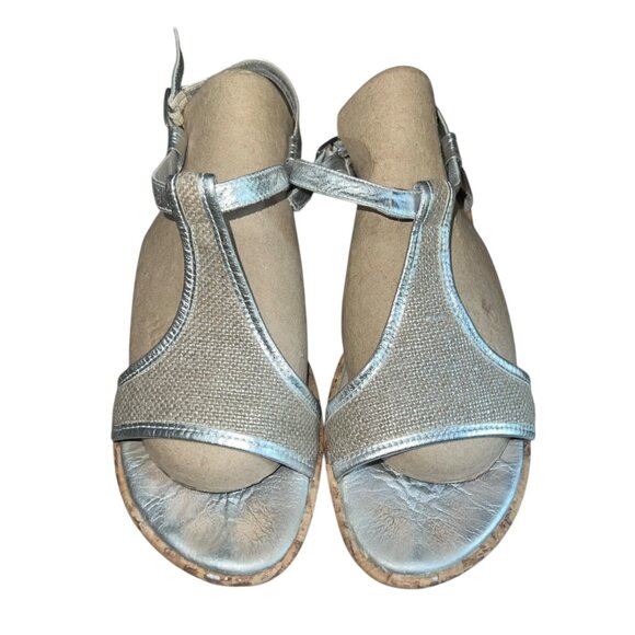 Born MJJ7 Silver Canvas & Leather Peep Toe Slingback Wedges Sz 10 Womens Wooden - Picture 4 of 16